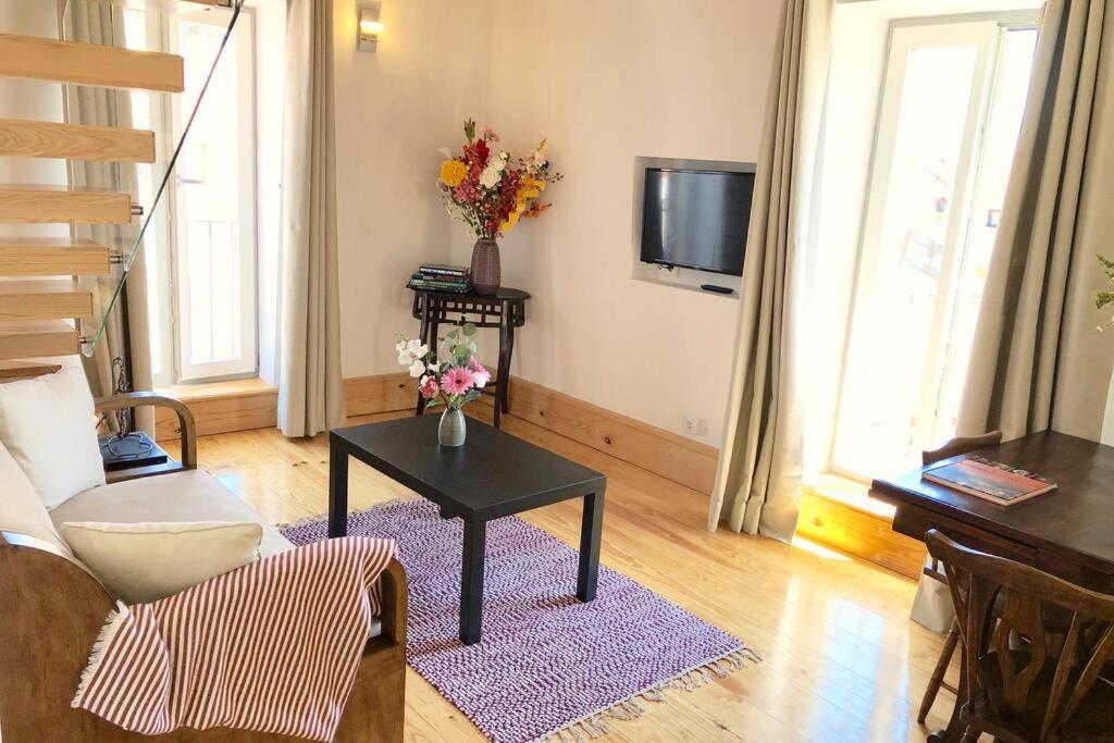 32 Top - Center Of Lisbon Duplex Apartment, Barrio Alto Dış mekan fotoğraf