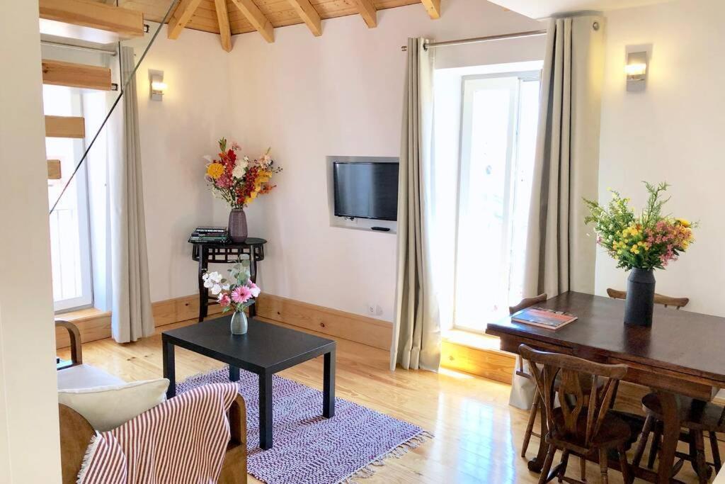 32 Top - Center Of Lisbon Duplex Apartment, Barrio Alto Dış mekan fotoğraf